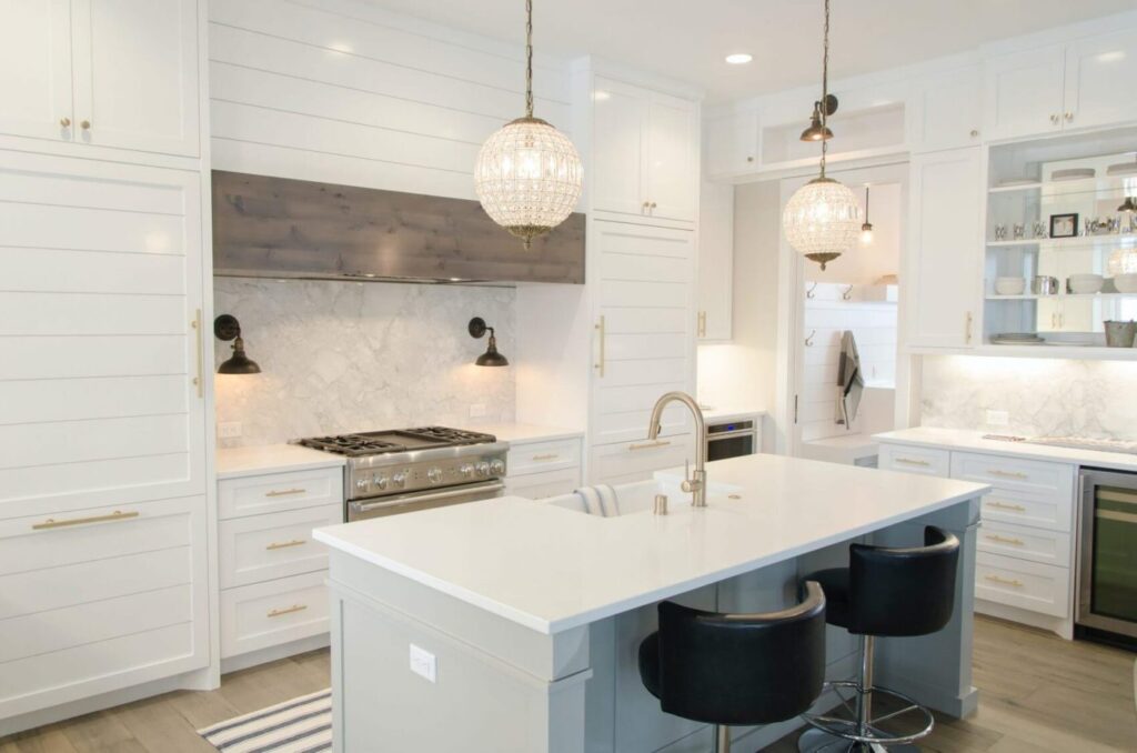 Trendy Apartment with Amazing Ocean Views image 4